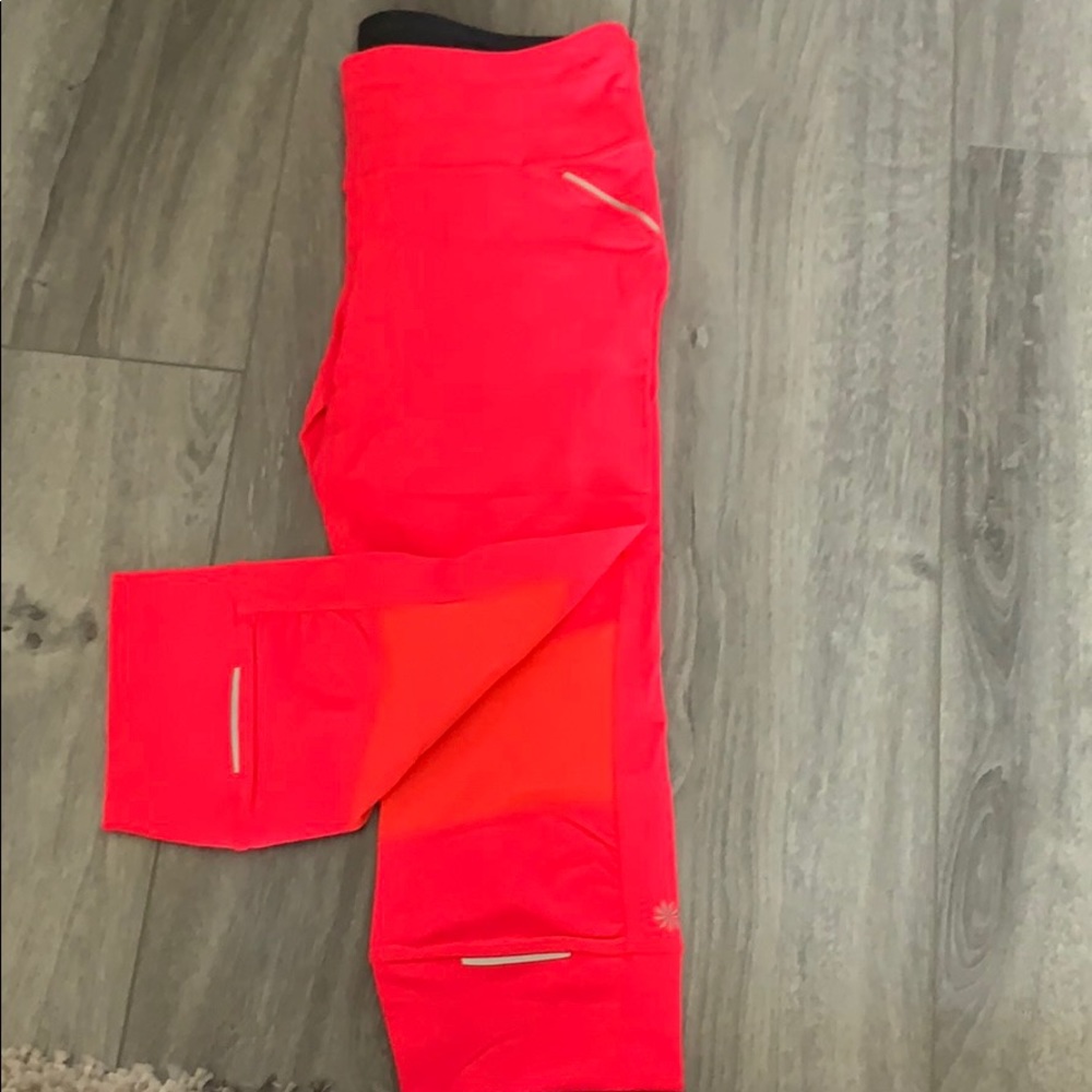 Athleta crops